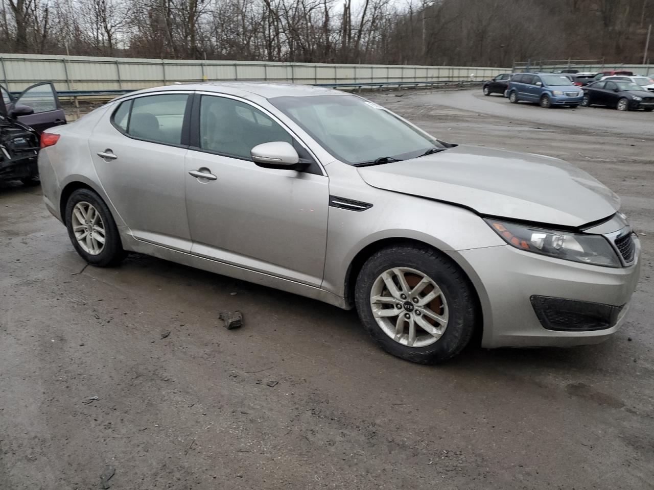 Photo 3 VIN: KNAGM4A73B5173410 - KIA OPTIMA 