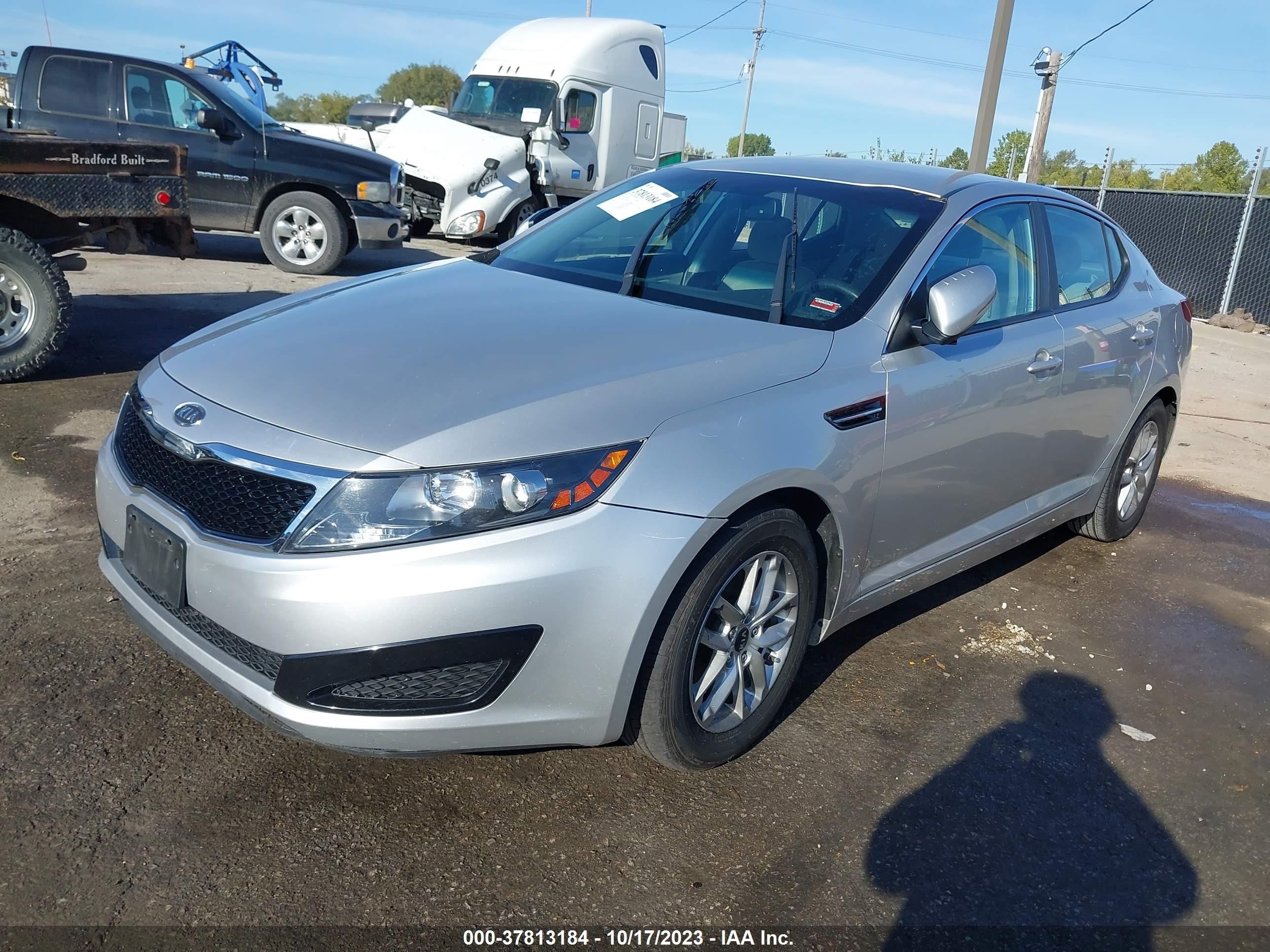 Photo 1 VIN: KNAGM4A73B5187842 - KIA OPTIMA 