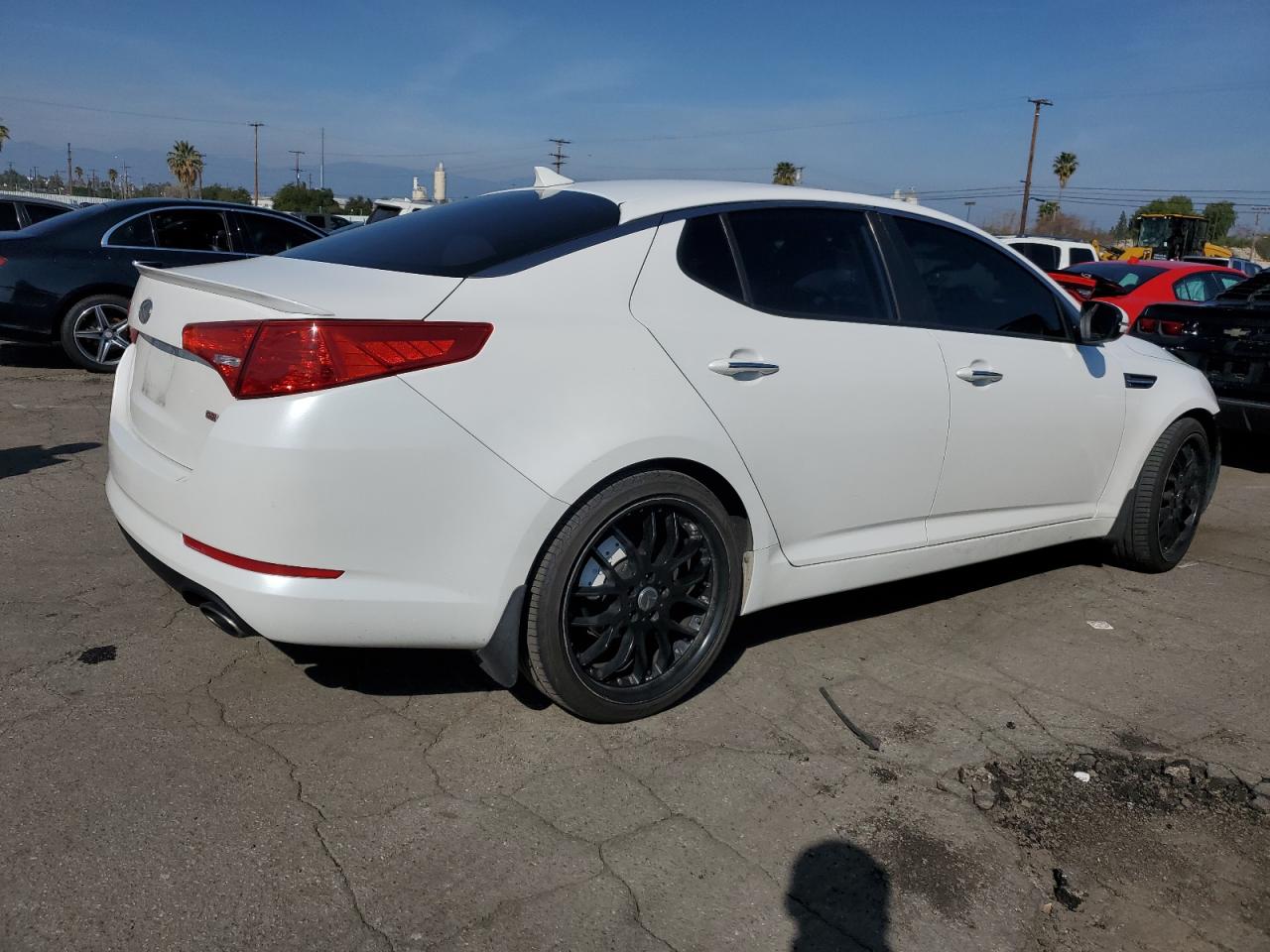 Photo 2 VIN: KNAGM4A73D5422078 - KIA OPTIMA 