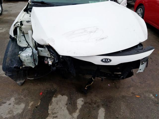 Photo 6 VIN: KNAGM4A74B5070058 - KIA OPTIMA LX 