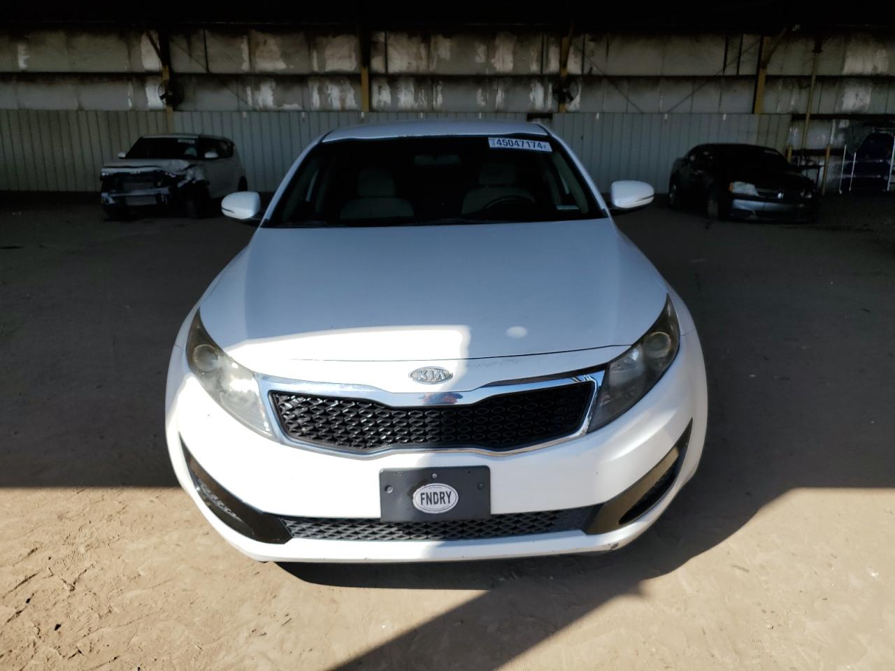 Photo 4 VIN: KNAGM4A74B5124765 - KIA OPTIMA 