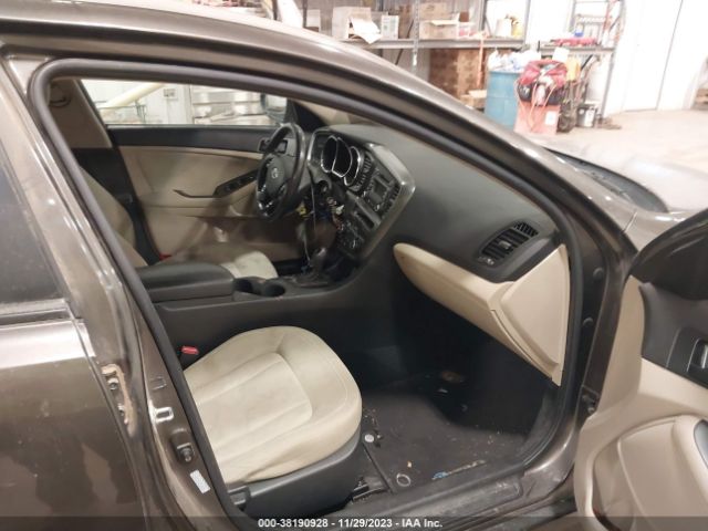 Photo 4 VIN: KNAGM4A74B5159953 - KIA OPTIMA 