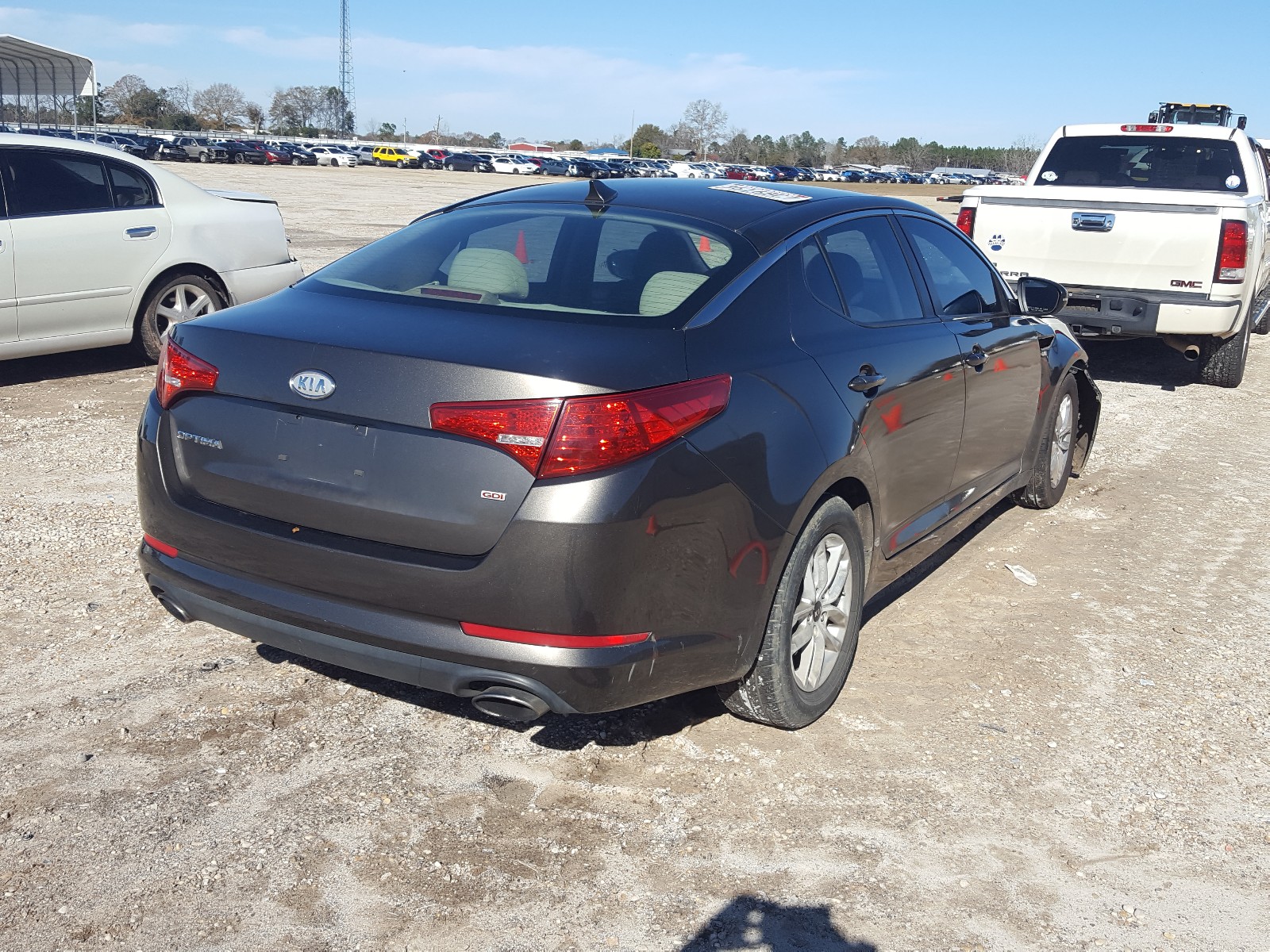 Photo 3 VIN: KNAGM4A74B5181905 - KIA OPTIMA LX 