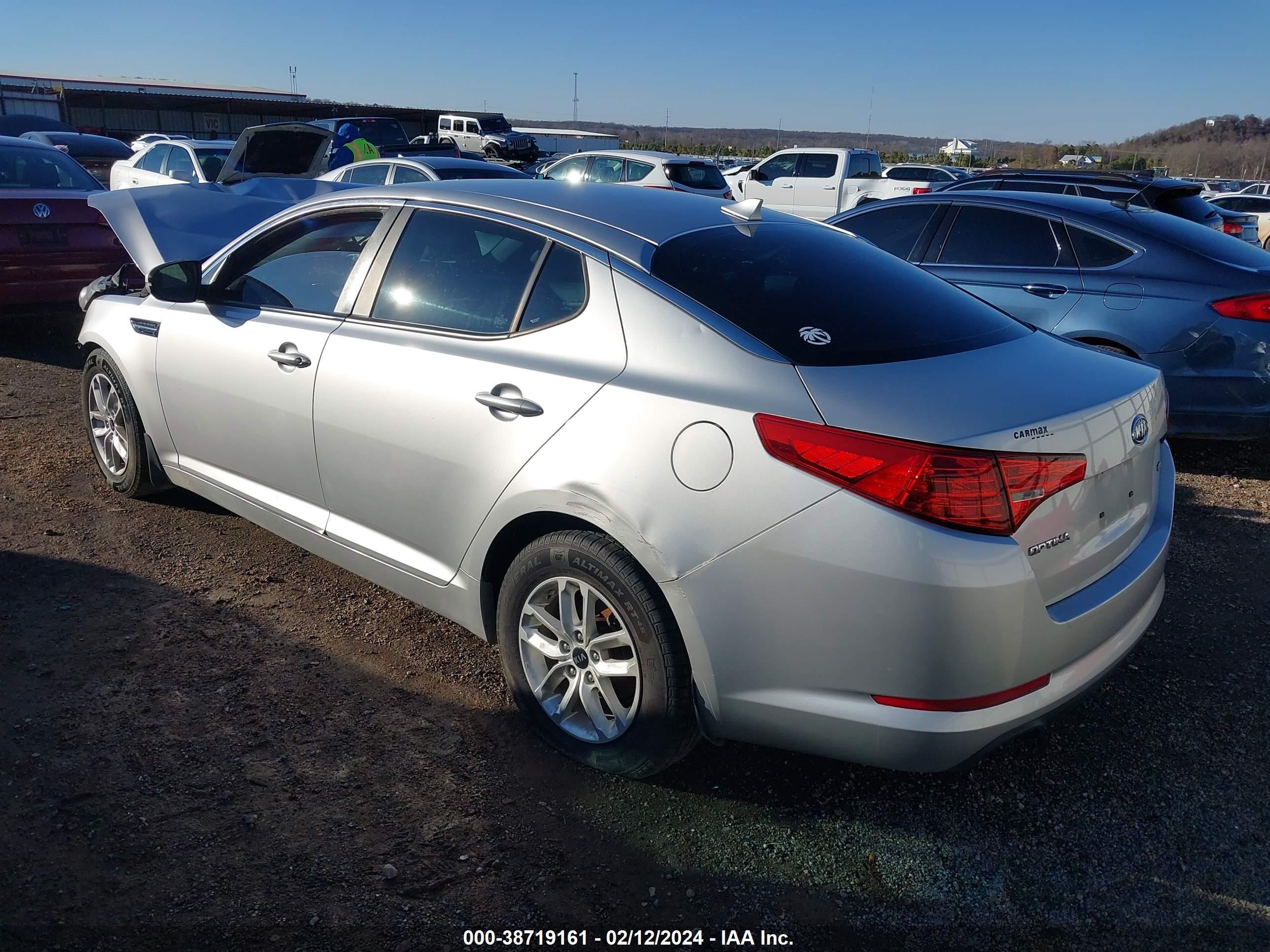 Photo 2 VIN: KNAGM4A75B5179337 - KIA OPTIMA 