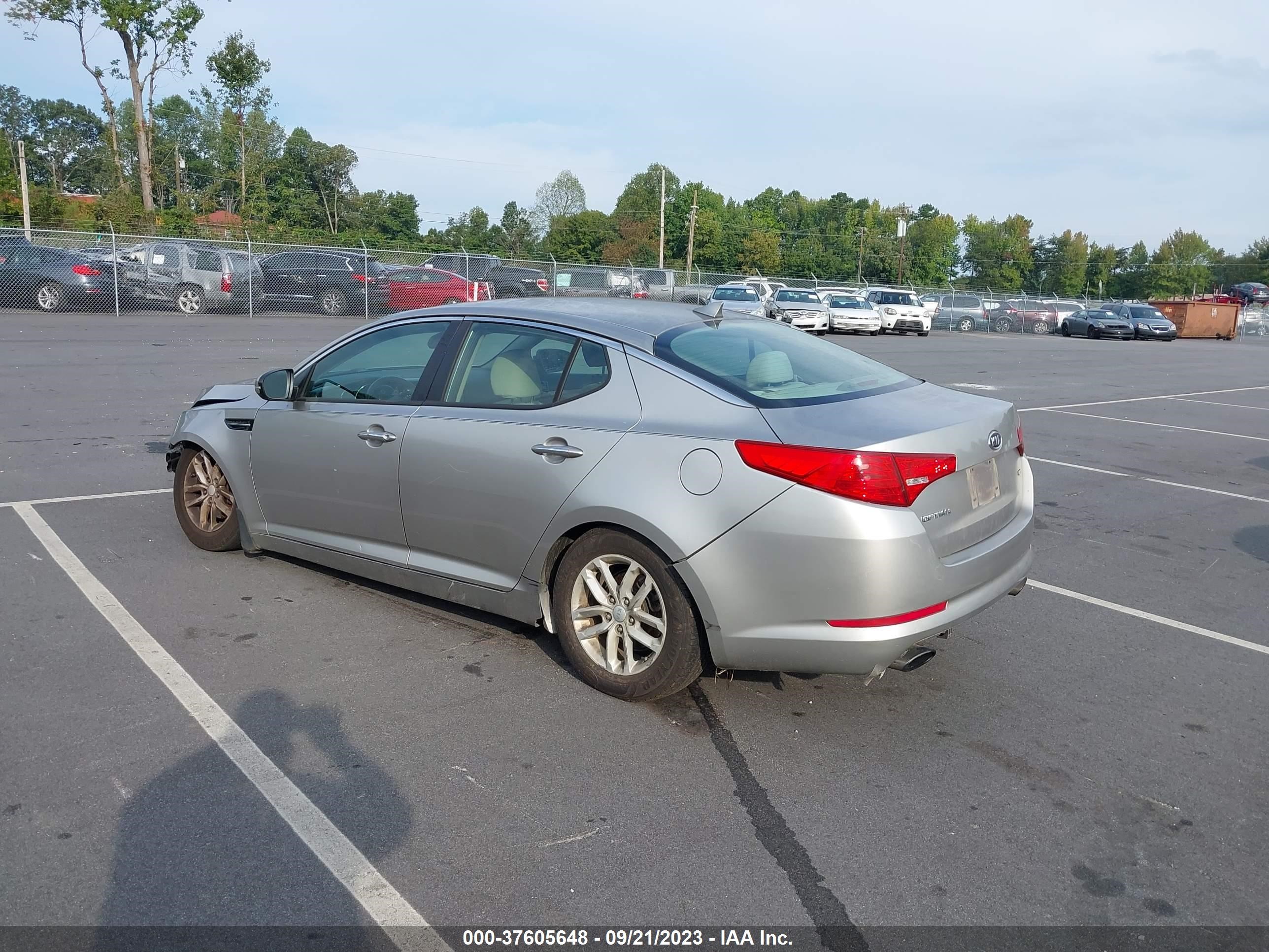 Photo 2 VIN: KNAGM4A75C5277804 - KIA OPTIMA 