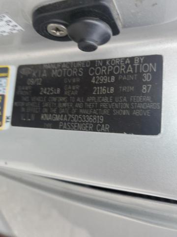 Photo 11 VIN: KNAGM4A75D5336819 - KIA OPTIMA LX 