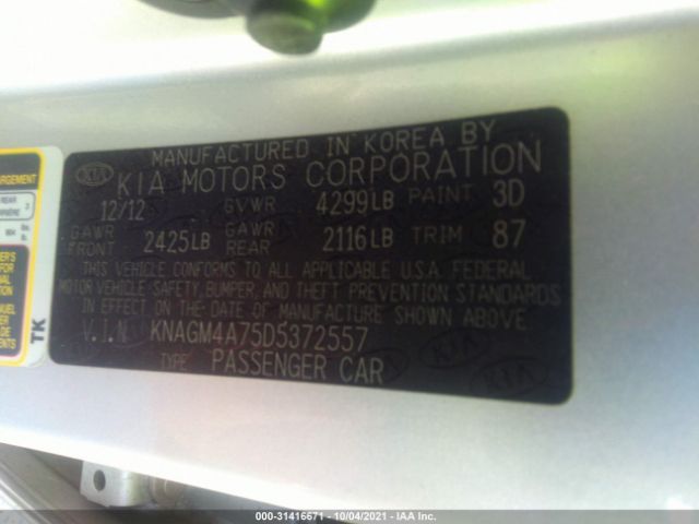 Photo 8 VIN: KNAGM4A75D5372557 - KIA OPTIMA 