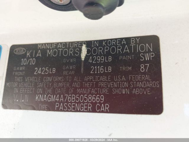 Photo 8 VIN: KNAGM4A76B5058669 - KIA OPTIMA 