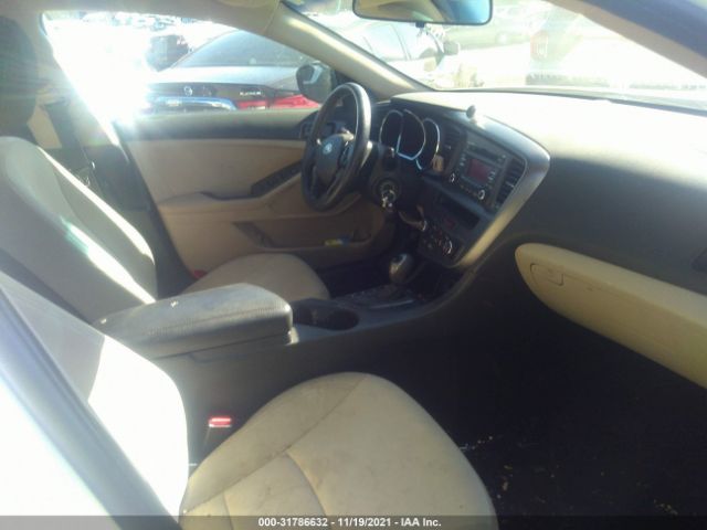 Photo 4 VIN: KNAGM4A76C5288570 - KIA OPTIMA 