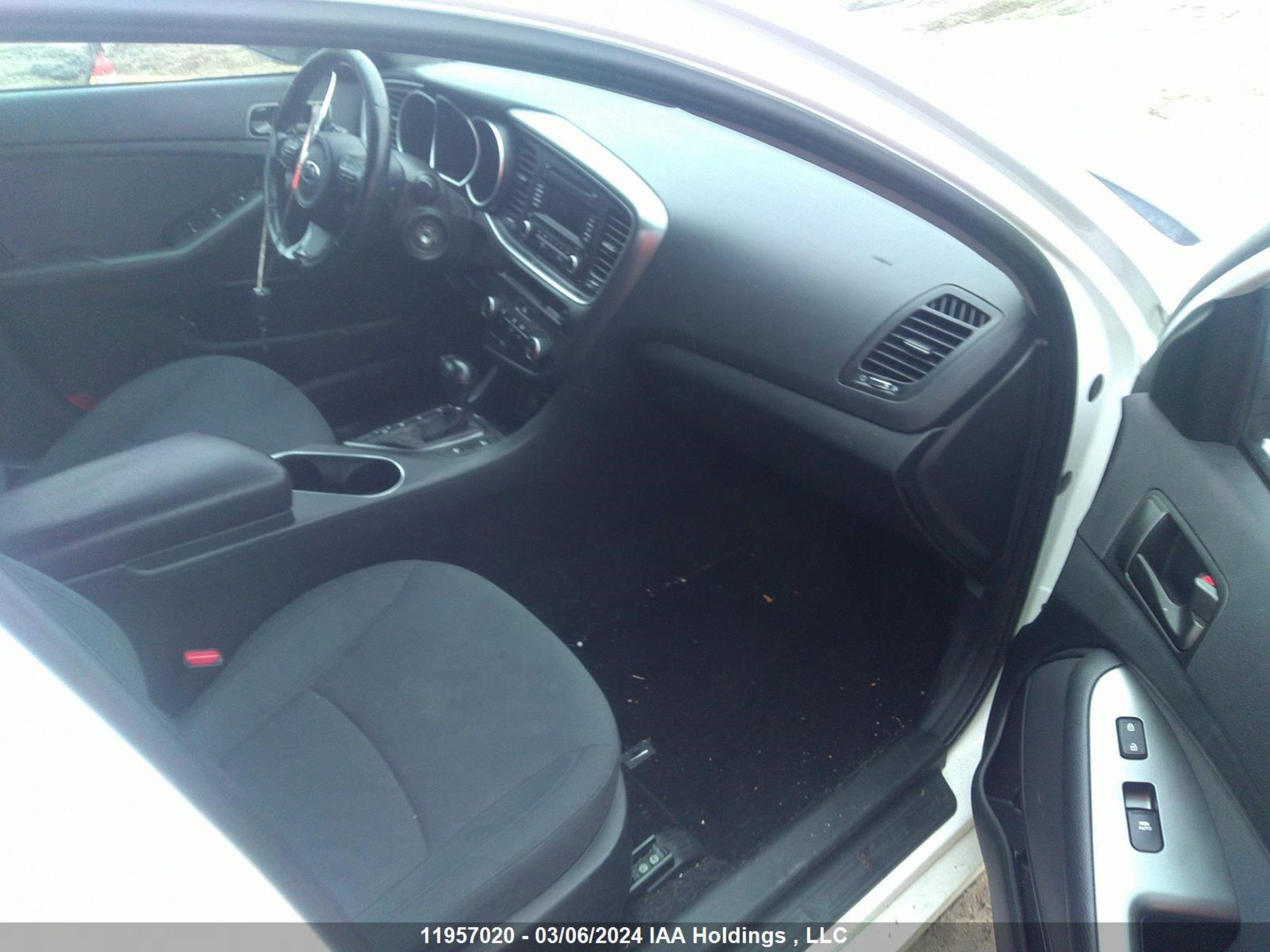 Photo 4 VIN: KNAGM4A76F5561009 - KIA OPTIMA 