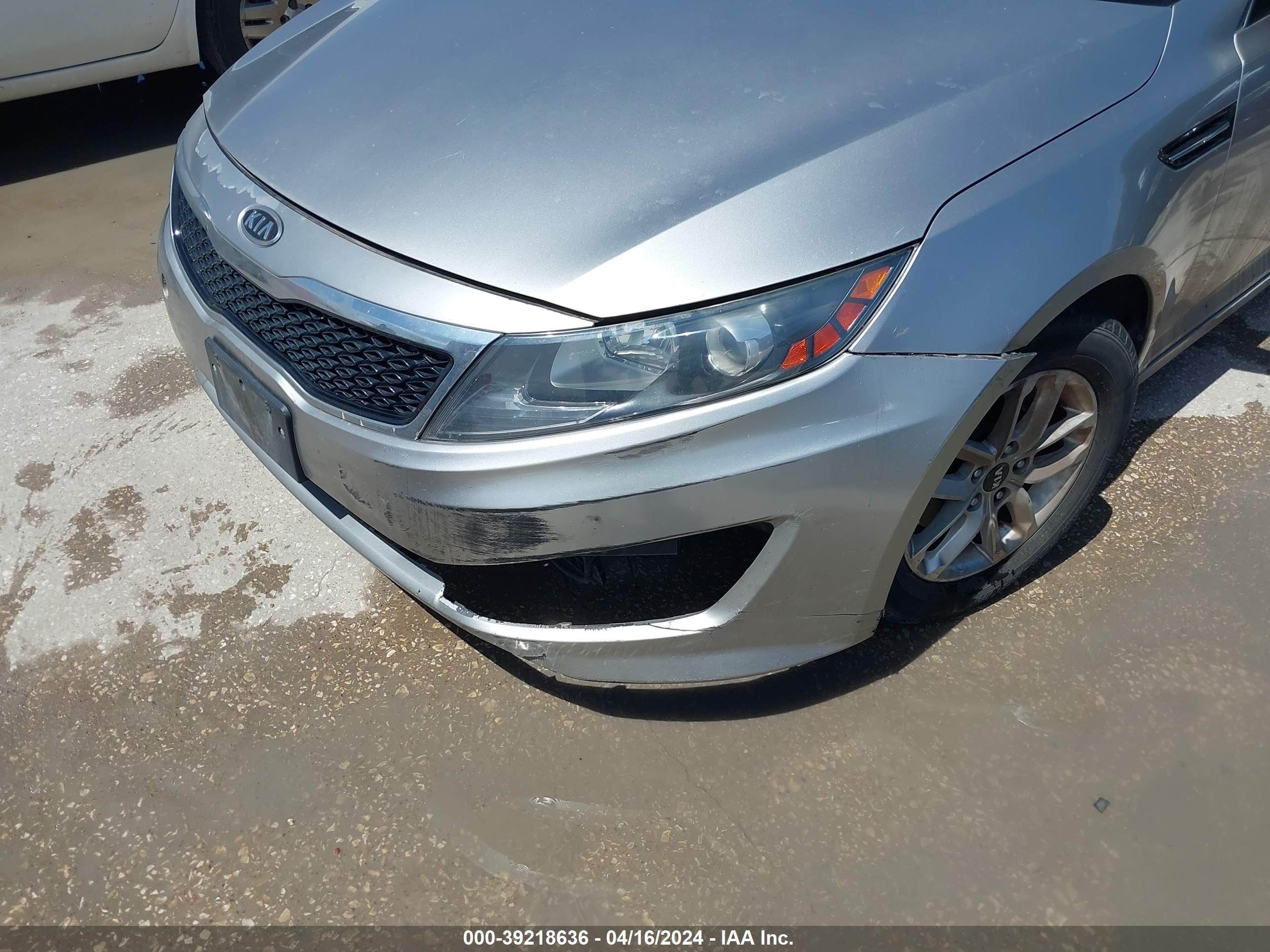 Photo 5 VIN: KNAGM4A77B5090031 - KIA OPTIMA 