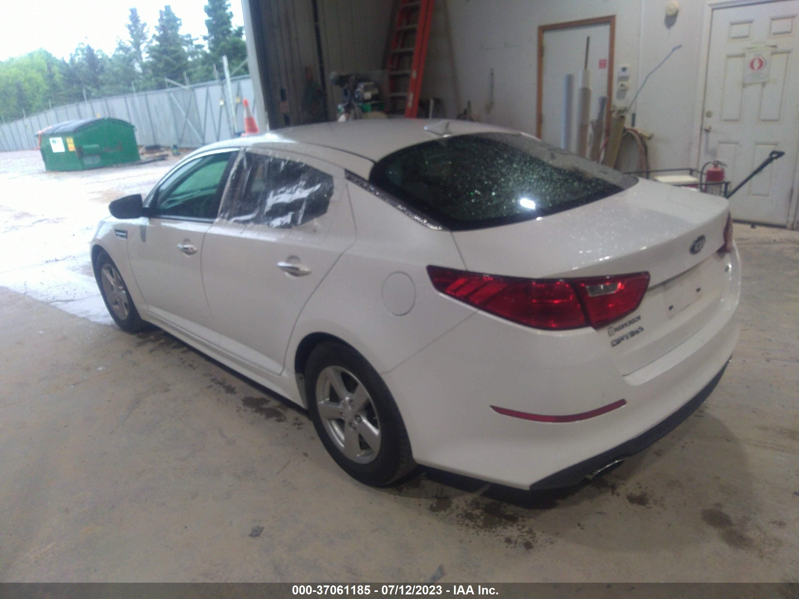 Photo 2 VIN: KNAGM4A77F5611660 - KIA OPTIMA 