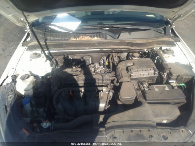 Photo 9 VIN: KNAGM4A77F5612811 - KIA OPTIMA 