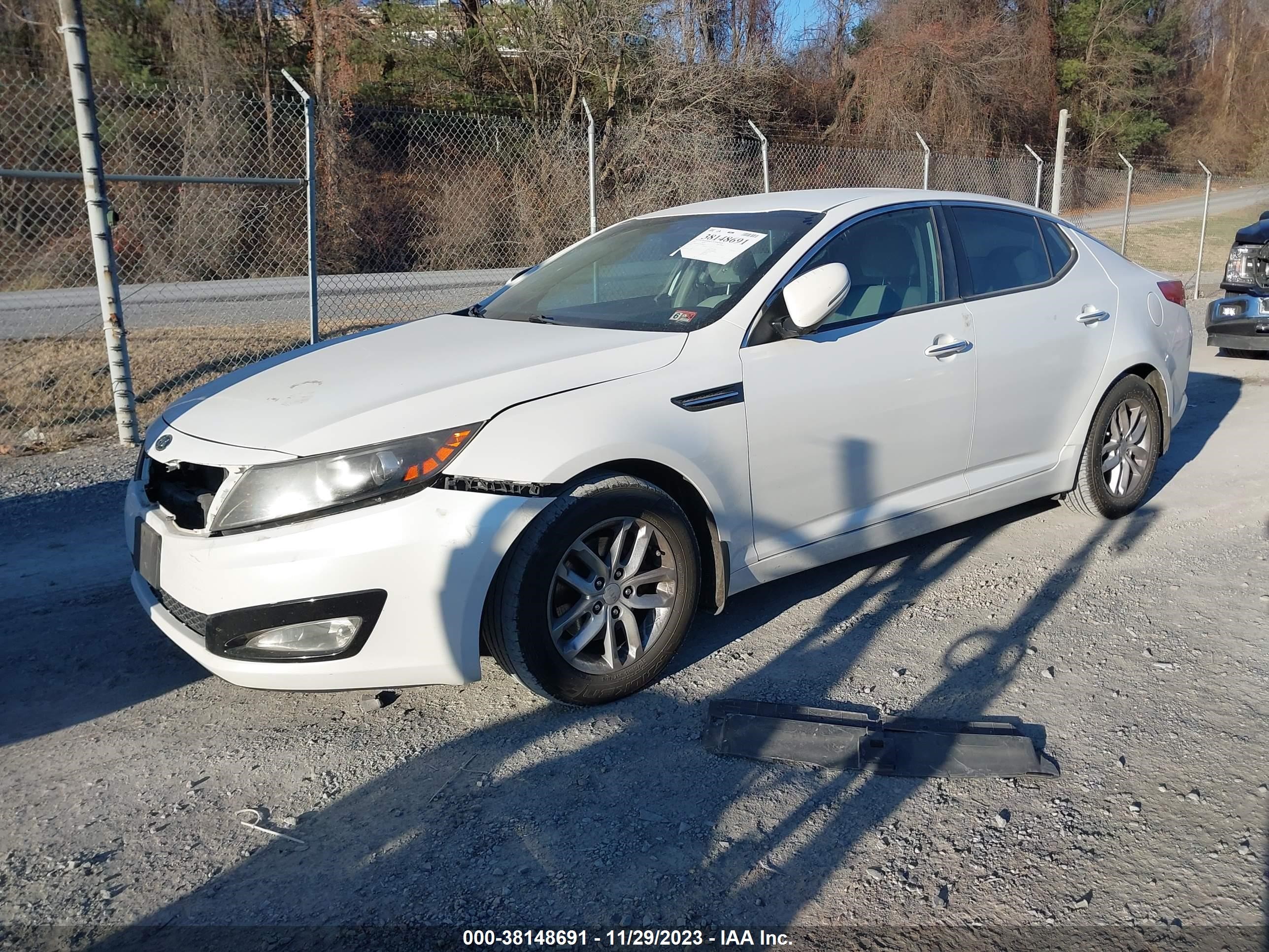 Photo 1 VIN: KNAGM4A78C5284133 - KIA OPTIMA 