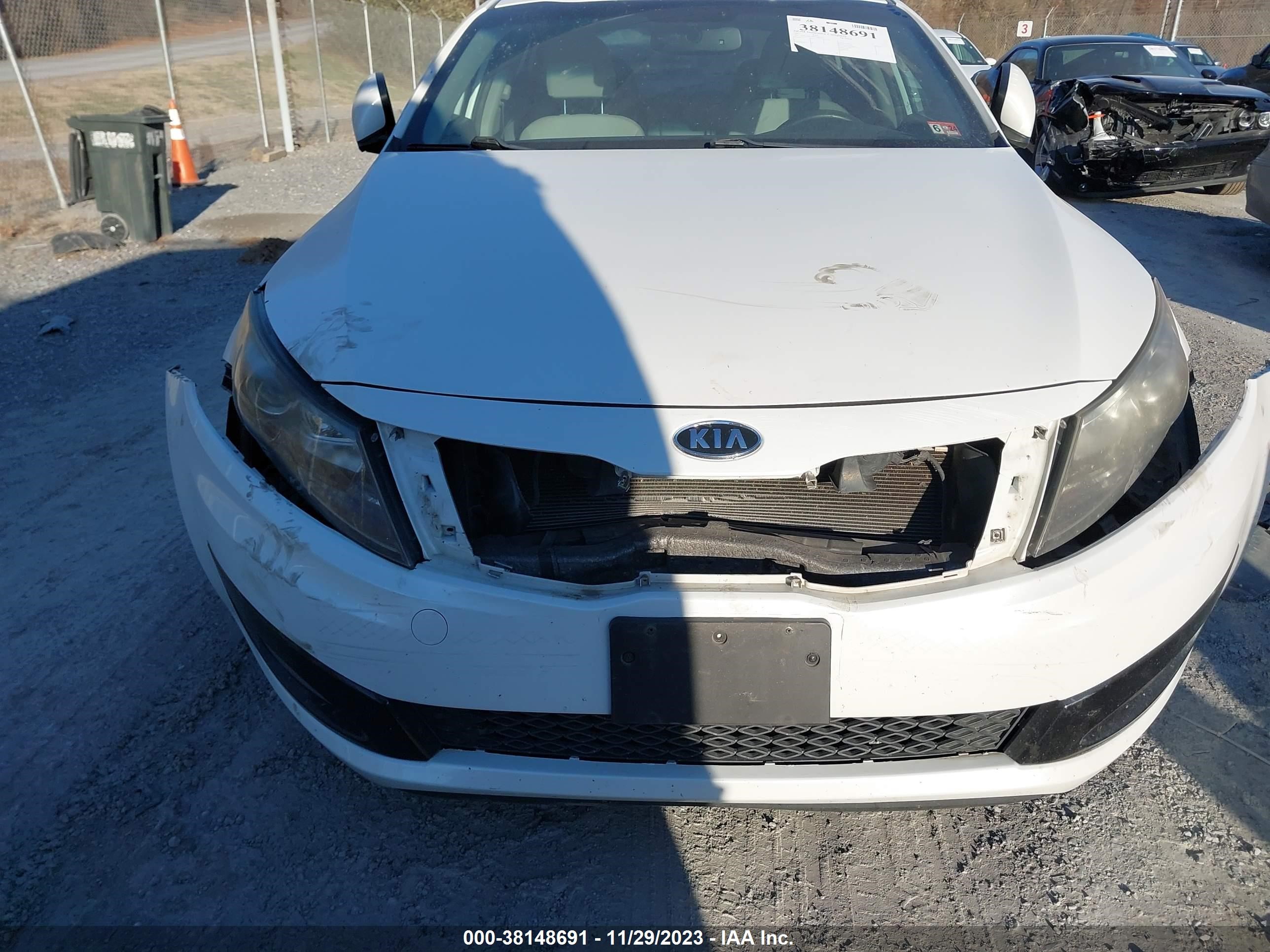 Photo 5 VIN: KNAGM4A78C5284133 - KIA OPTIMA 