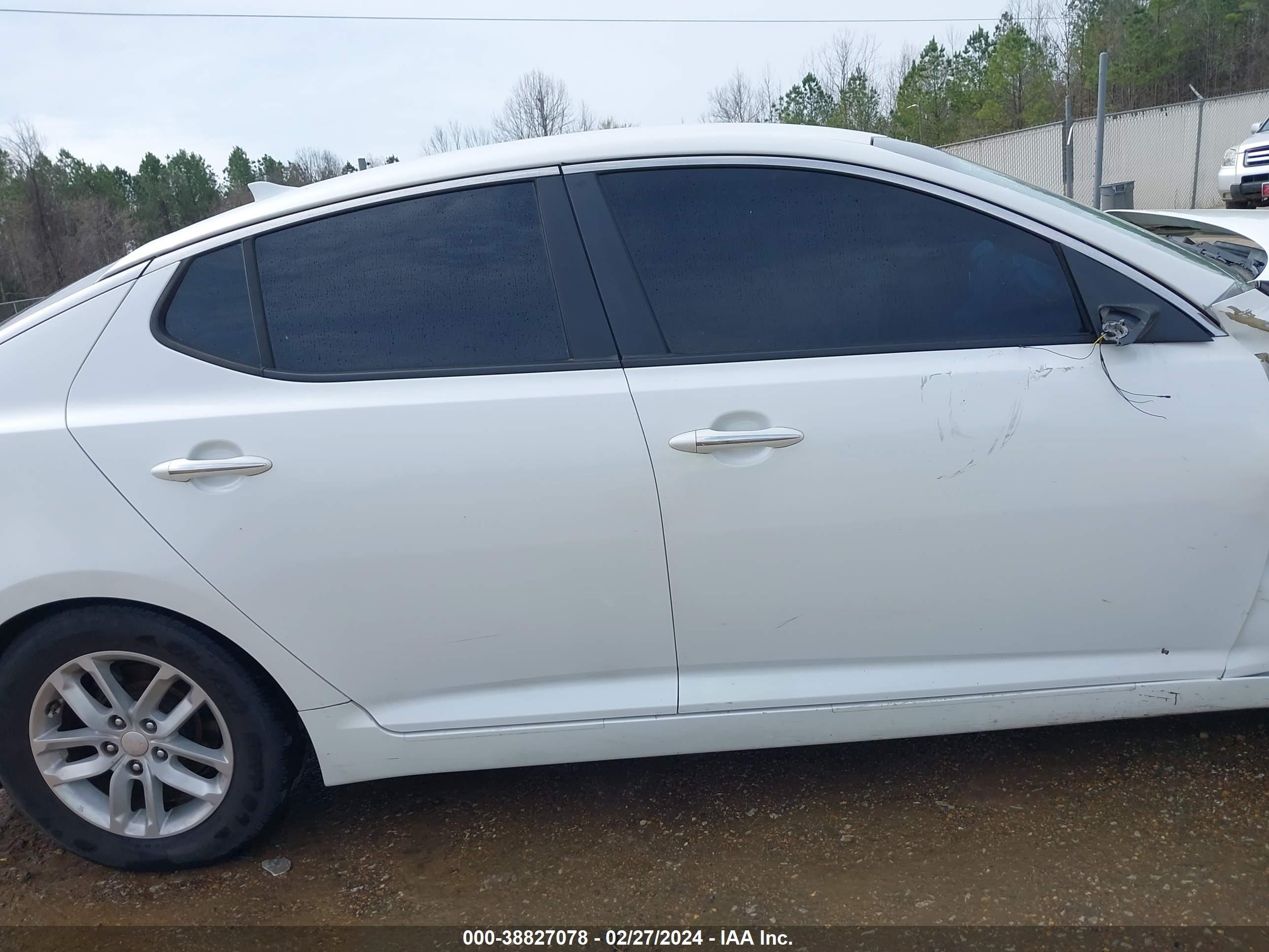 Photo 12 VIN: KNAGM4A78D5386498 - KIA OPTIMA 