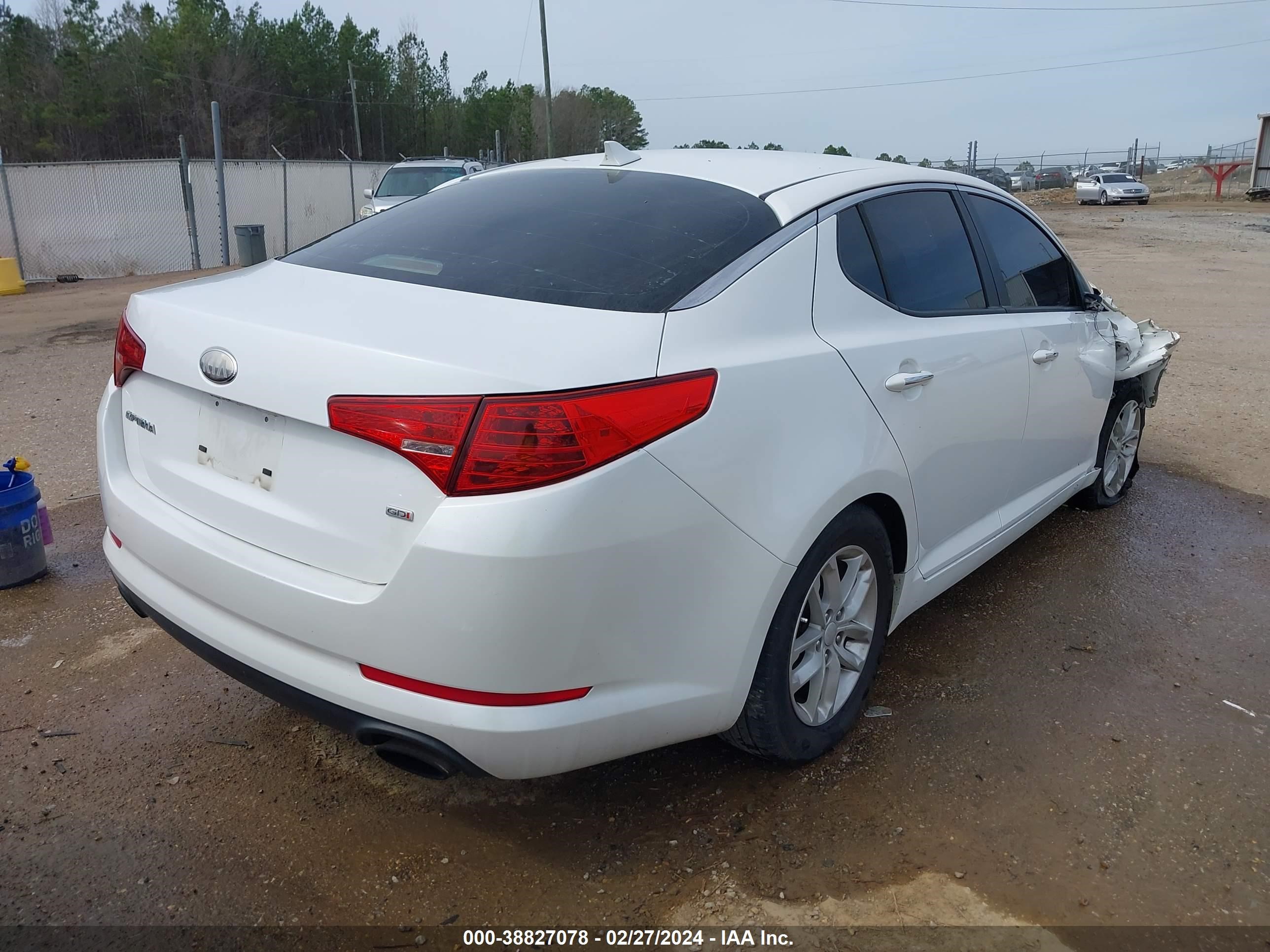 Photo 3 VIN: KNAGM4A78D5386498 - KIA OPTIMA 