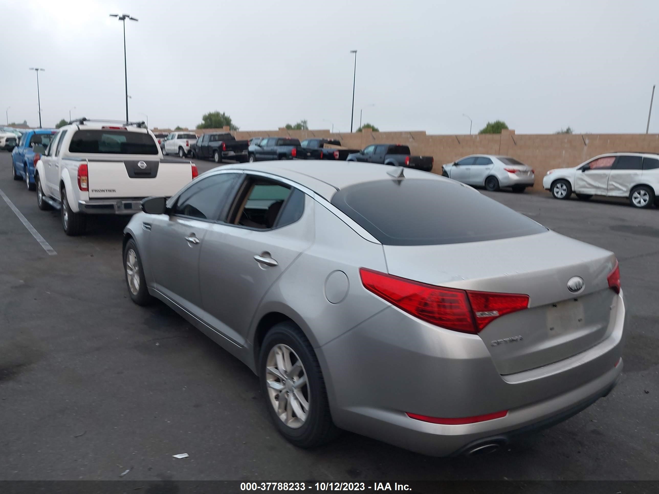 Photo 2 VIN: KNAGM4A78D5403140 - KIA OPTIMA 