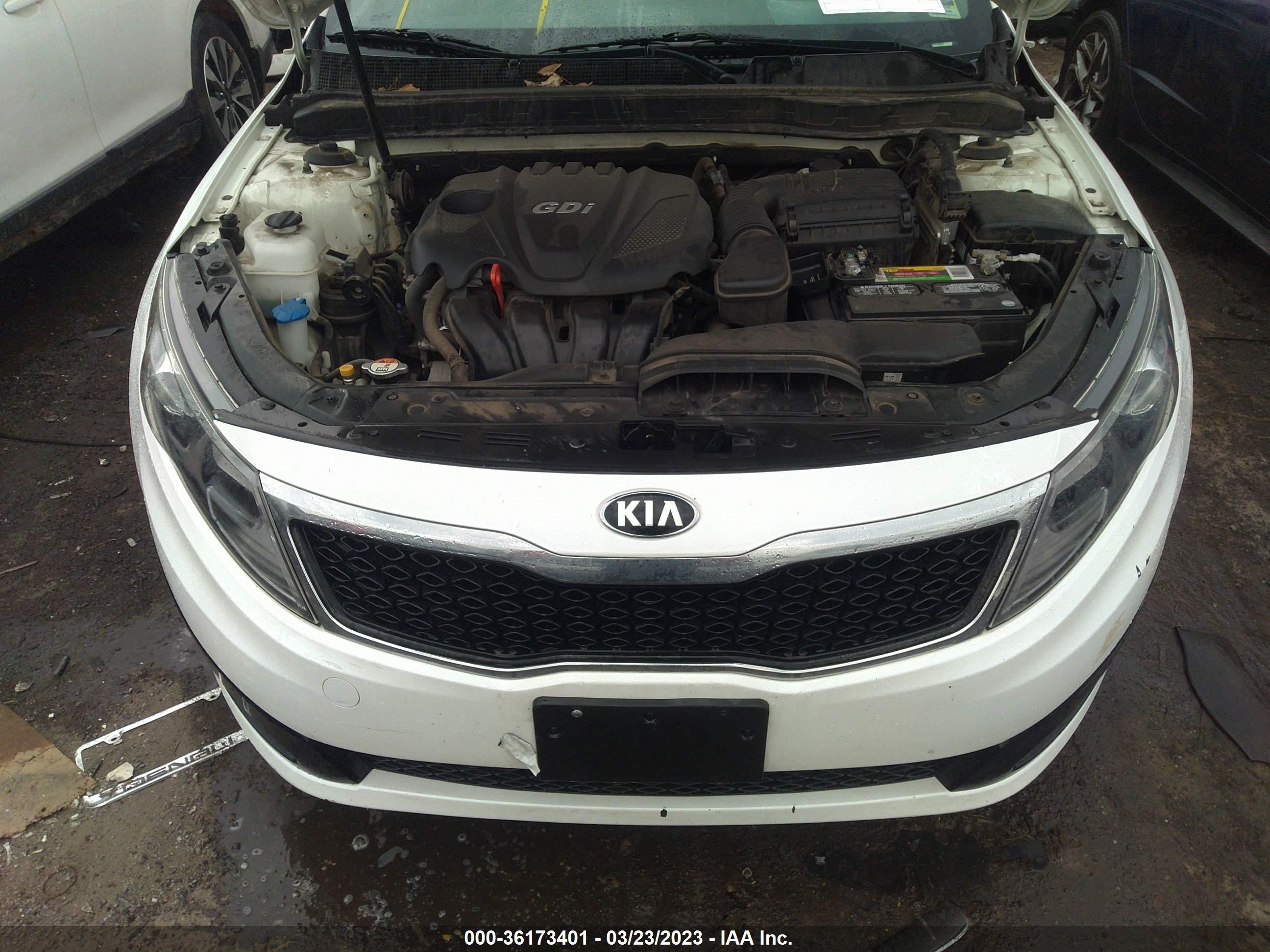 Photo 9 VIN: KNAGM4A78D5440785 - KIA OPTIMA 