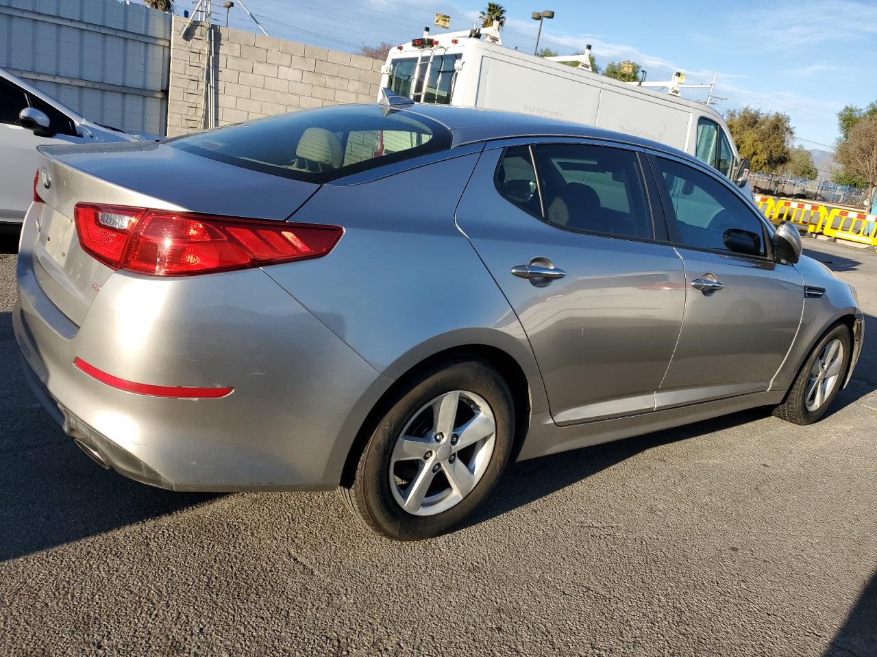 Photo 2 VIN: KNAGM4A78F5529145 - KIA OPTIMA 