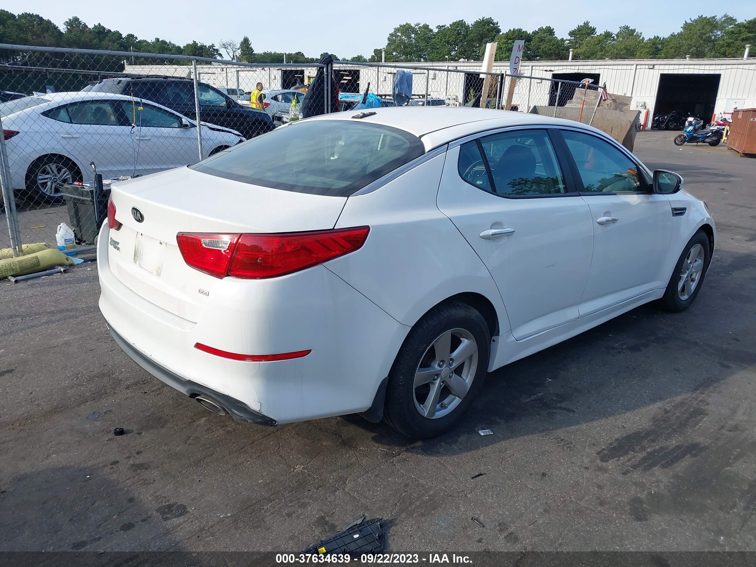 Photo 3 VIN: KNAGM4A78F5552246 - KIA OPTIMA 