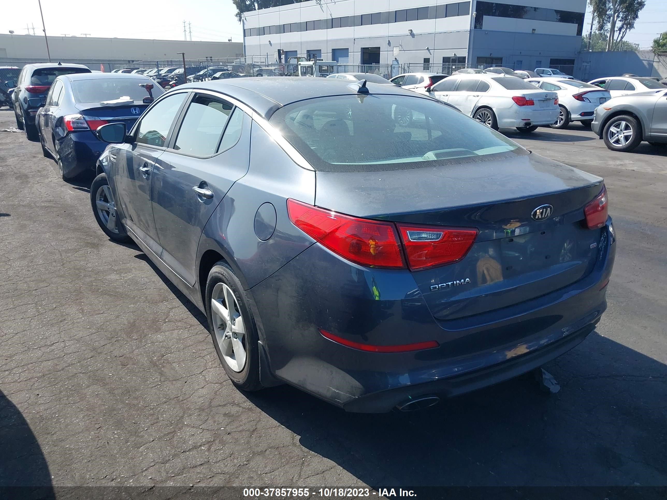 Photo 2 VIN: KNAGM4A78F5556099 - KIA OPTIMA 