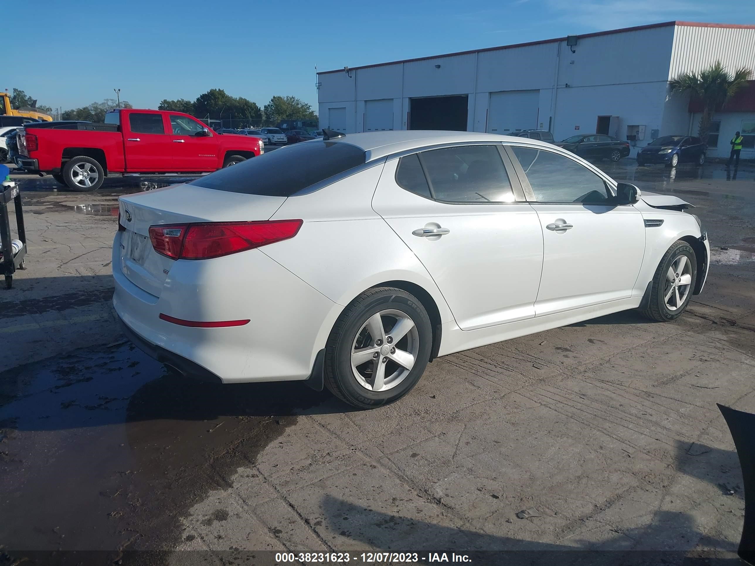 Photo 3 VIN: KNAGM4A78F5556961 - KIA OPTIMA 