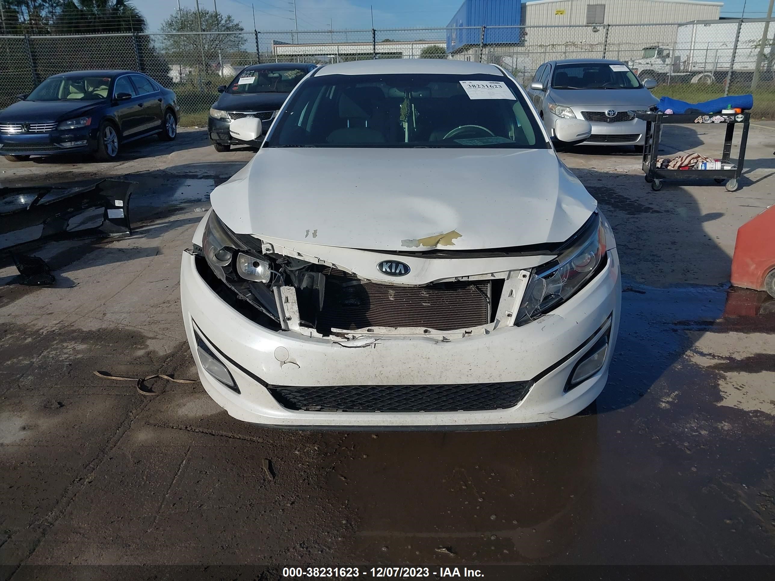 Photo 5 VIN: KNAGM4A78F5556961 - KIA OPTIMA 