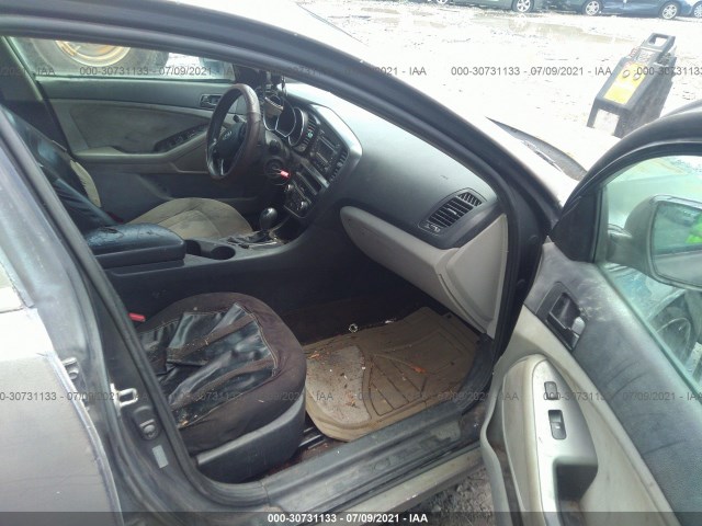 Photo 4 VIN: KNAGM4A79B5073098 - KIA OPTIMA 