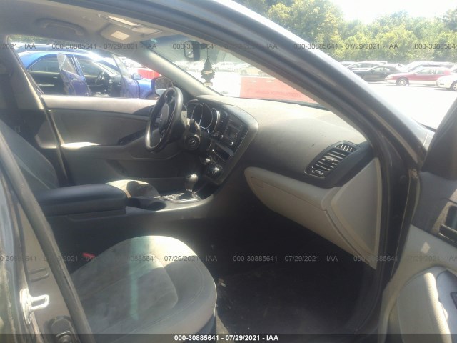 Photo 4 VIN: KNAGM4A79B5134370 - KIA OPTIMA 