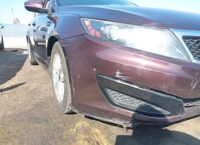 Photo 5 VIN: KNAGM4A79B5172875 - KIA OPTIMA 