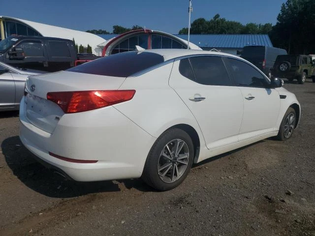 Photo 2 VIN: KNAGM4A79C5296792 - KIA OPTIMA LX 