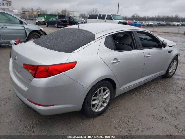 Photo 3 VIN: KNAGM4A79D5327086 - KIA OPTIMA 