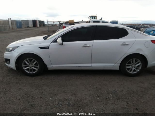 Photo 5 VIN: KNAGM4A79D5407584 - KIA OPTIMA 