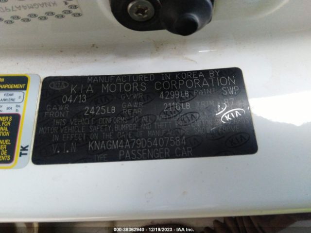 Photo 8 VIN: KNAGM4A79D5407584 - KIA OPTIMA 