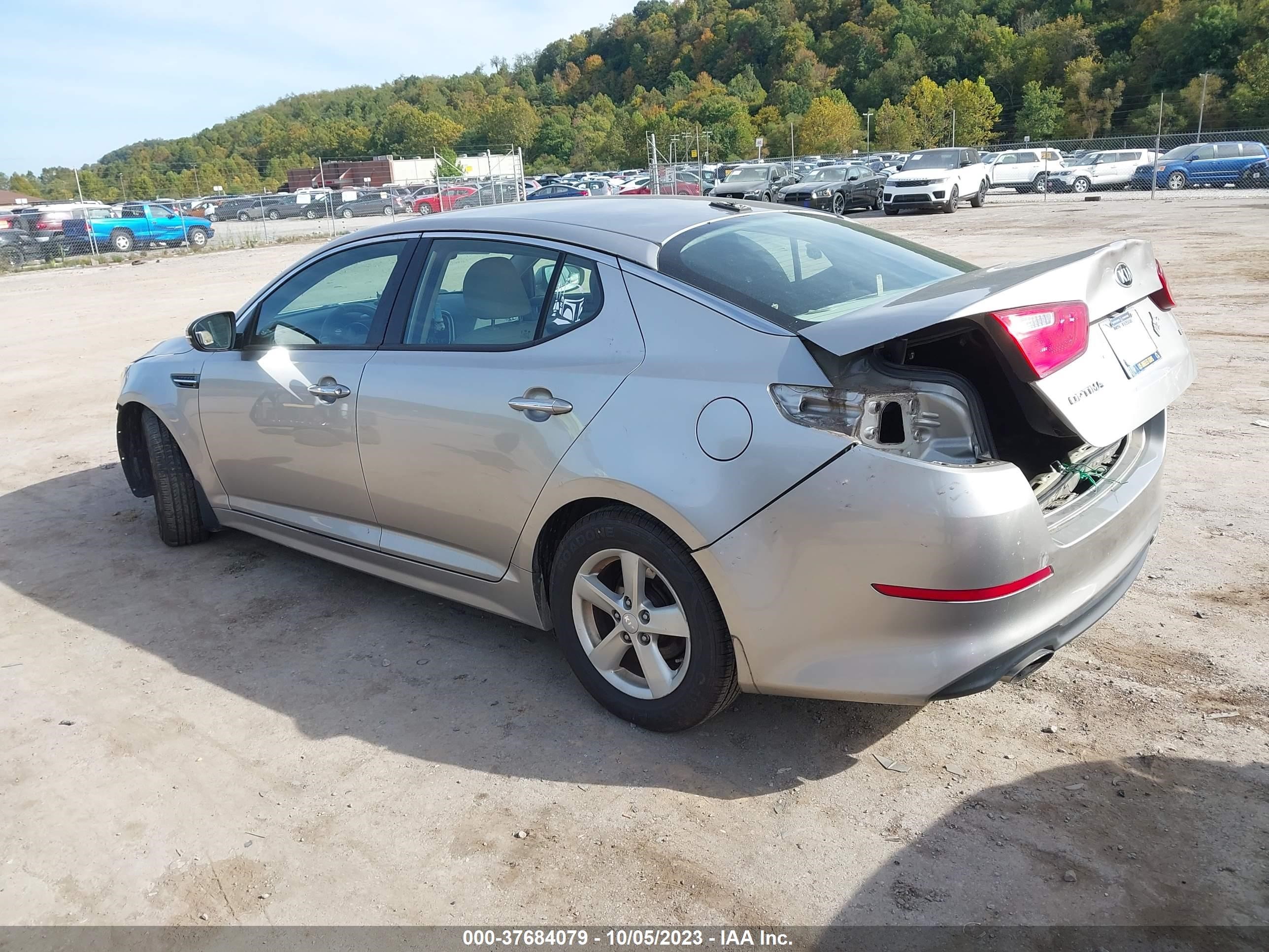 Photo 2 VIN: KNAGM4A79F5536105 - KIA OPTIMA 