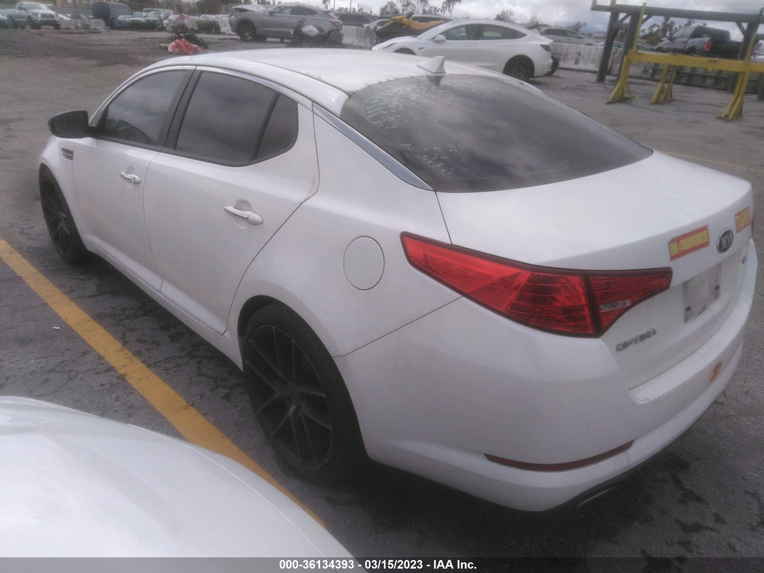 Photo 2 VIN: KNAGM4A7XD5421297 - KIA OPTIMA 