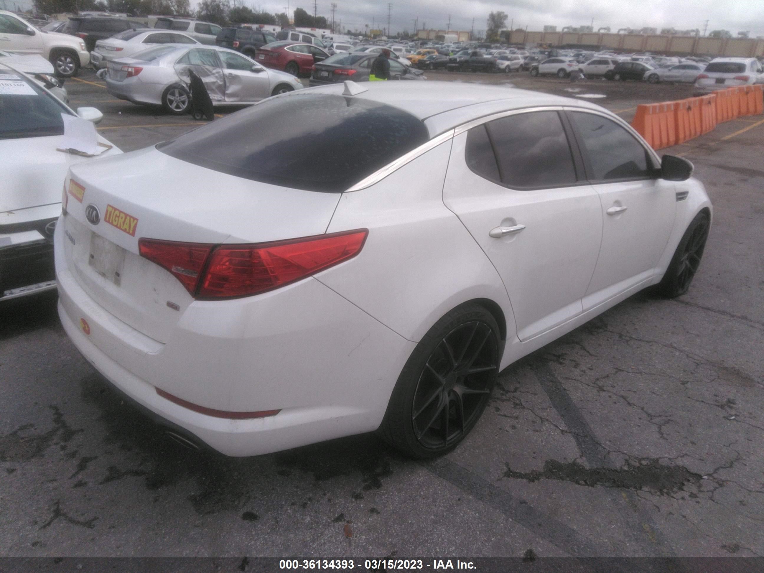 Photo 3 VIN: KNAGM4A7XD5421297 - KIA OPTIMA 