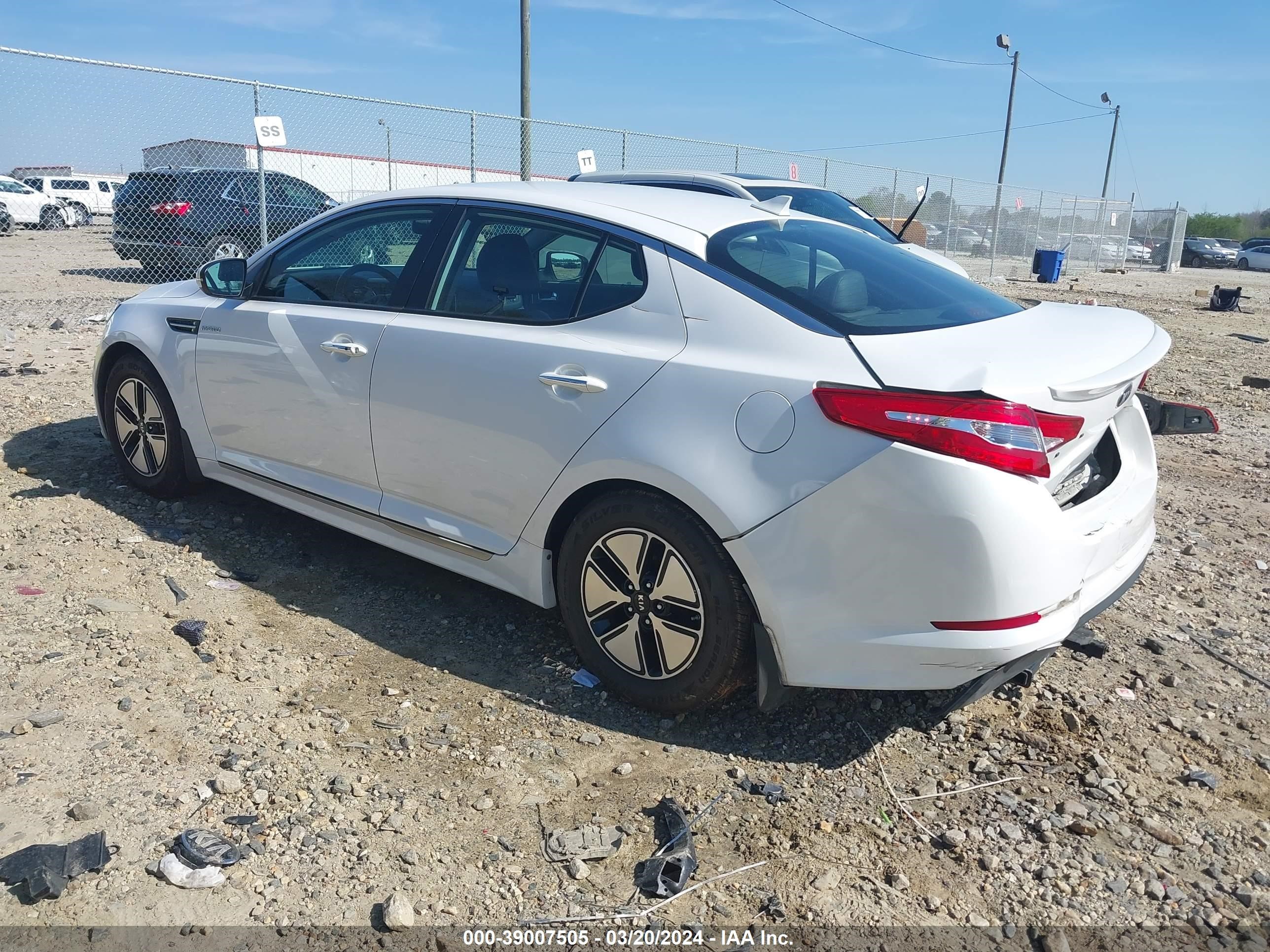 Photo 2 VIN: KNAGM4AD1D5046714 - KIA OPTIMA 