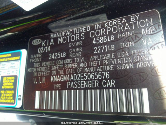 Photo 8 VIN: KNAGM4AD2E5065676 - KIA OPTIMA HYBRID 