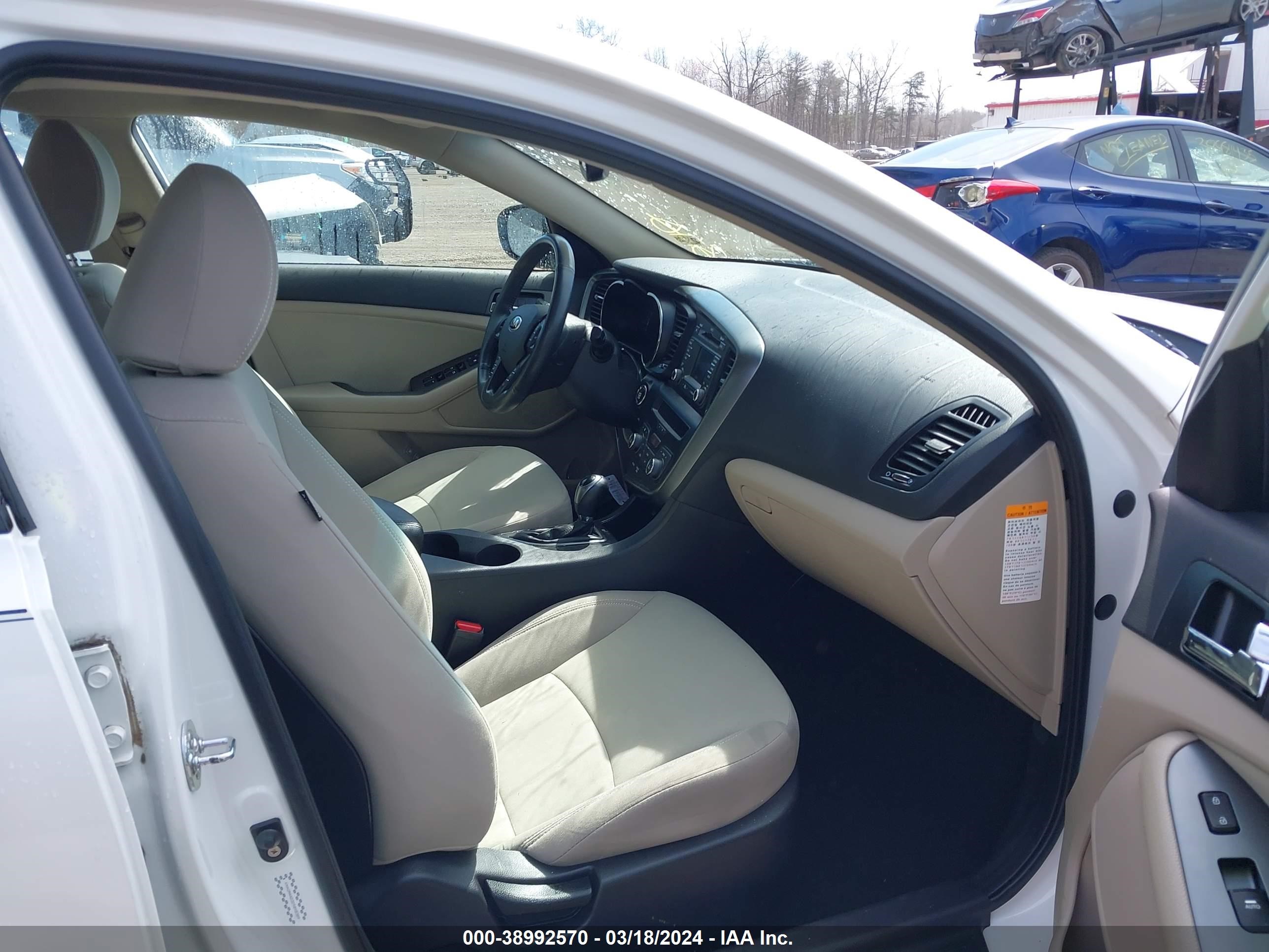 Photo 4 VIN: KNAGM4AD3D5050389 - KIA OPTIMA 