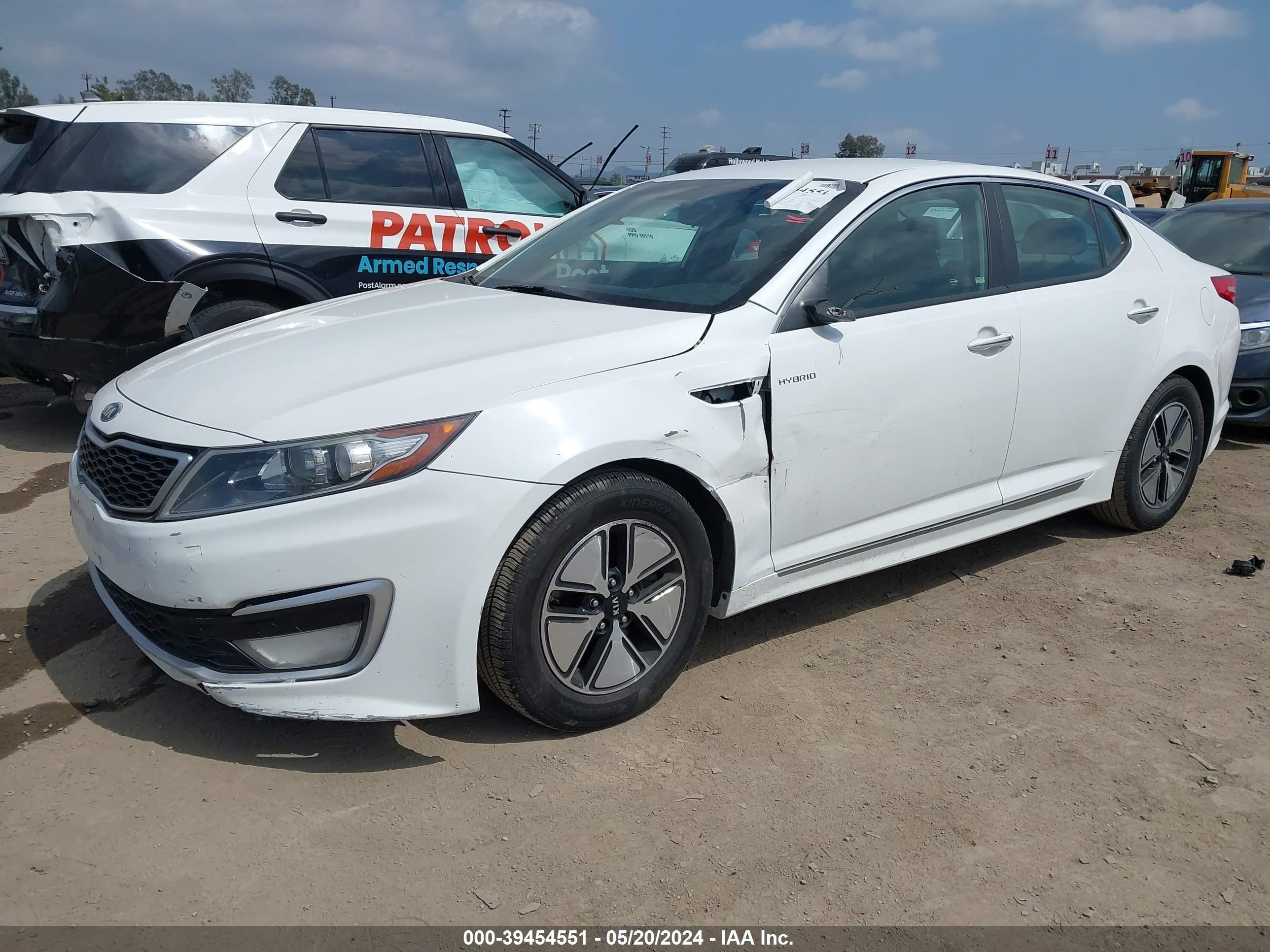 Photo 1 VIN: KNAGM4AD3D5052563 - KIA OPTIMA 