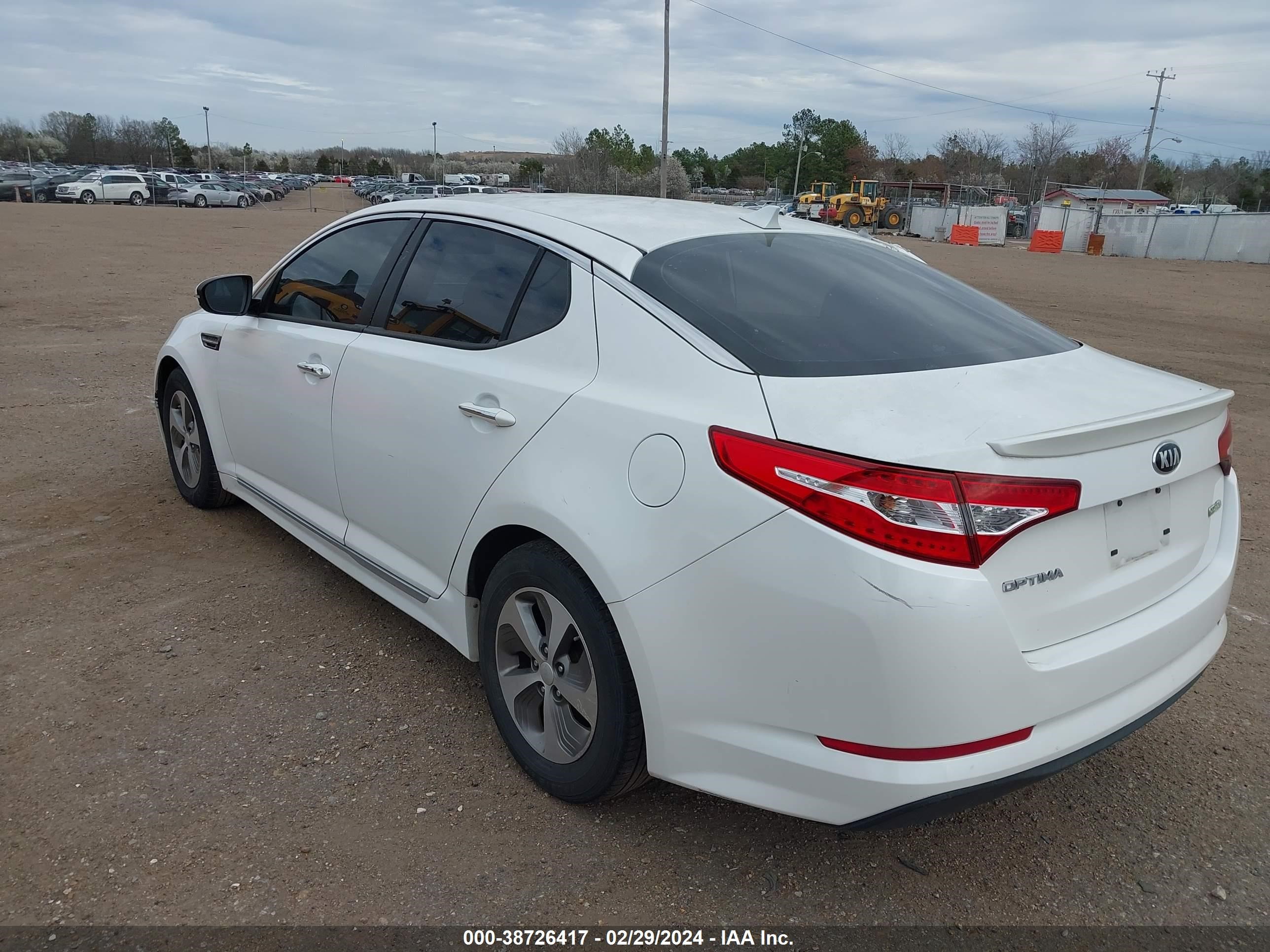 Photo 2 VIN: KNAGM4AD4D5052832 - KIA OPTIMA 