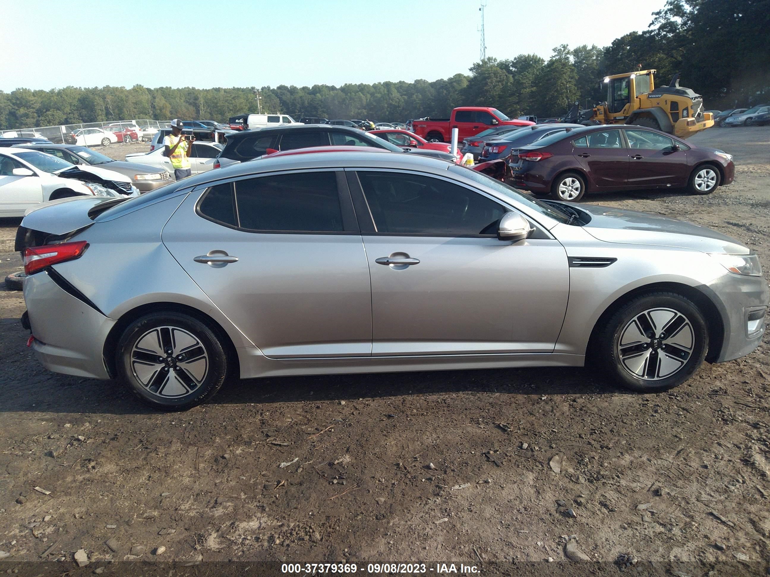 Photo 12 VIN: KNAGM4AD6C5027817 - KIA OPTIMA 