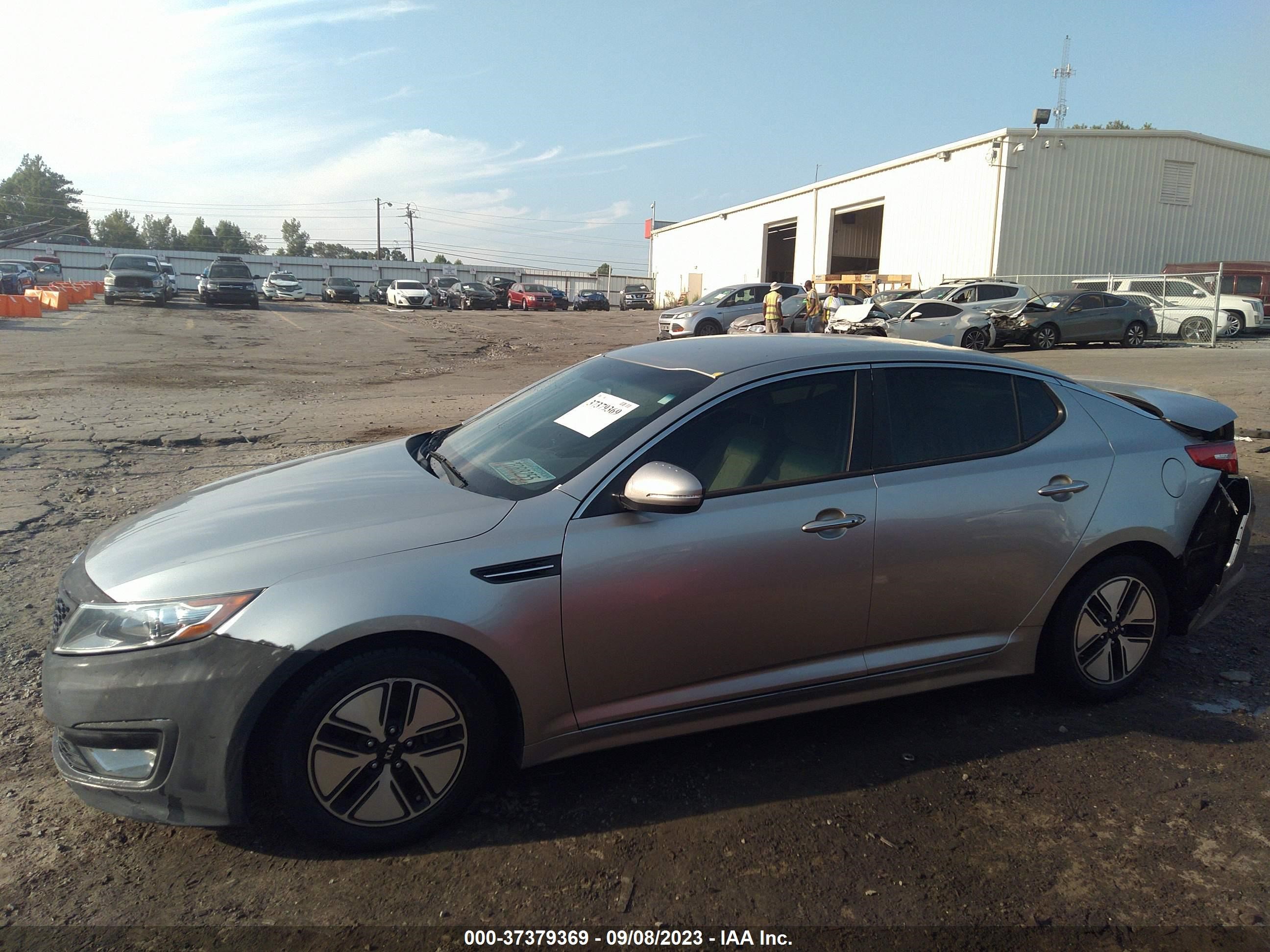 Photo 13 VIN: KNAGM4AD6C5027817 - KIA OPTIMA 