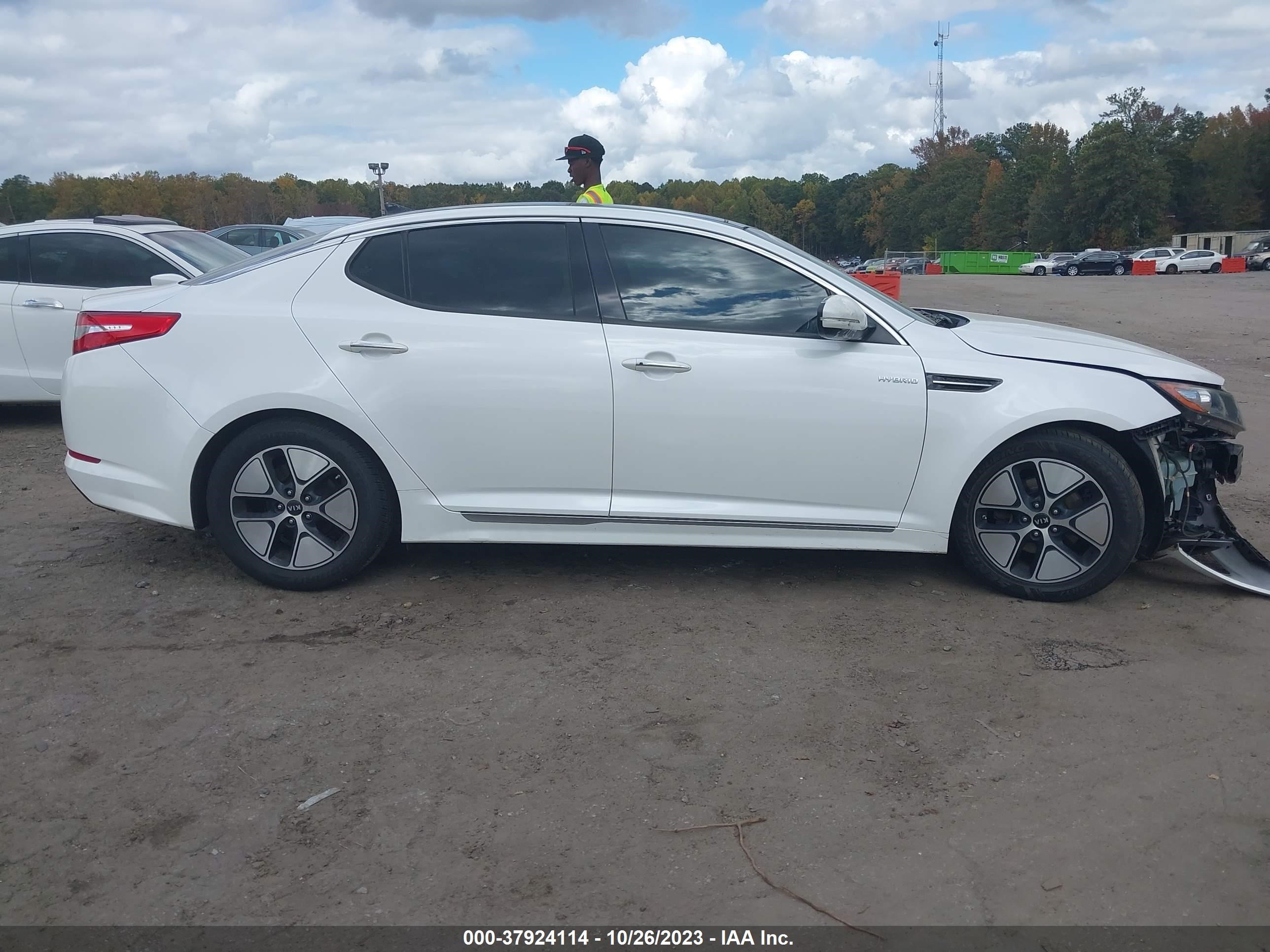 Photo 12 VIN: KNAGM4AD6D5041654 - KIA OPTIMA 