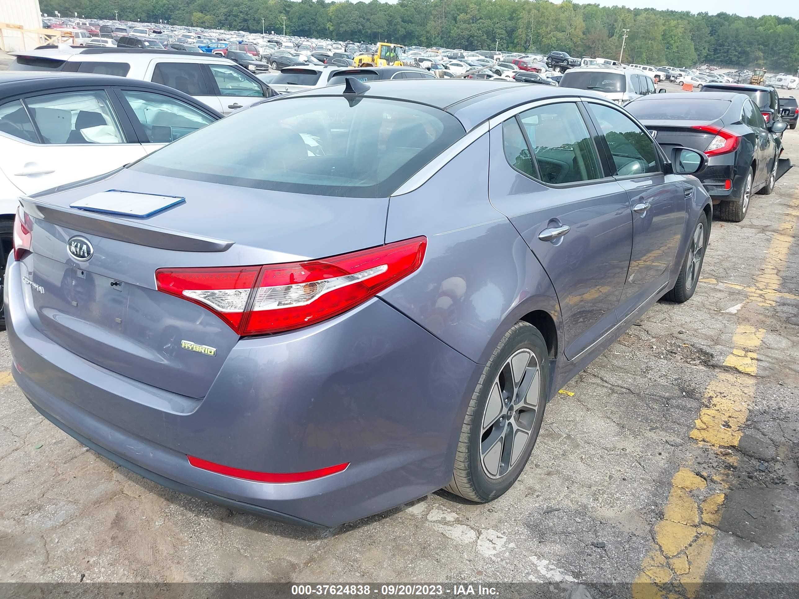 Photo 3 VIN: KNAGM4AD7C5013375 - KIA OPTIMA 