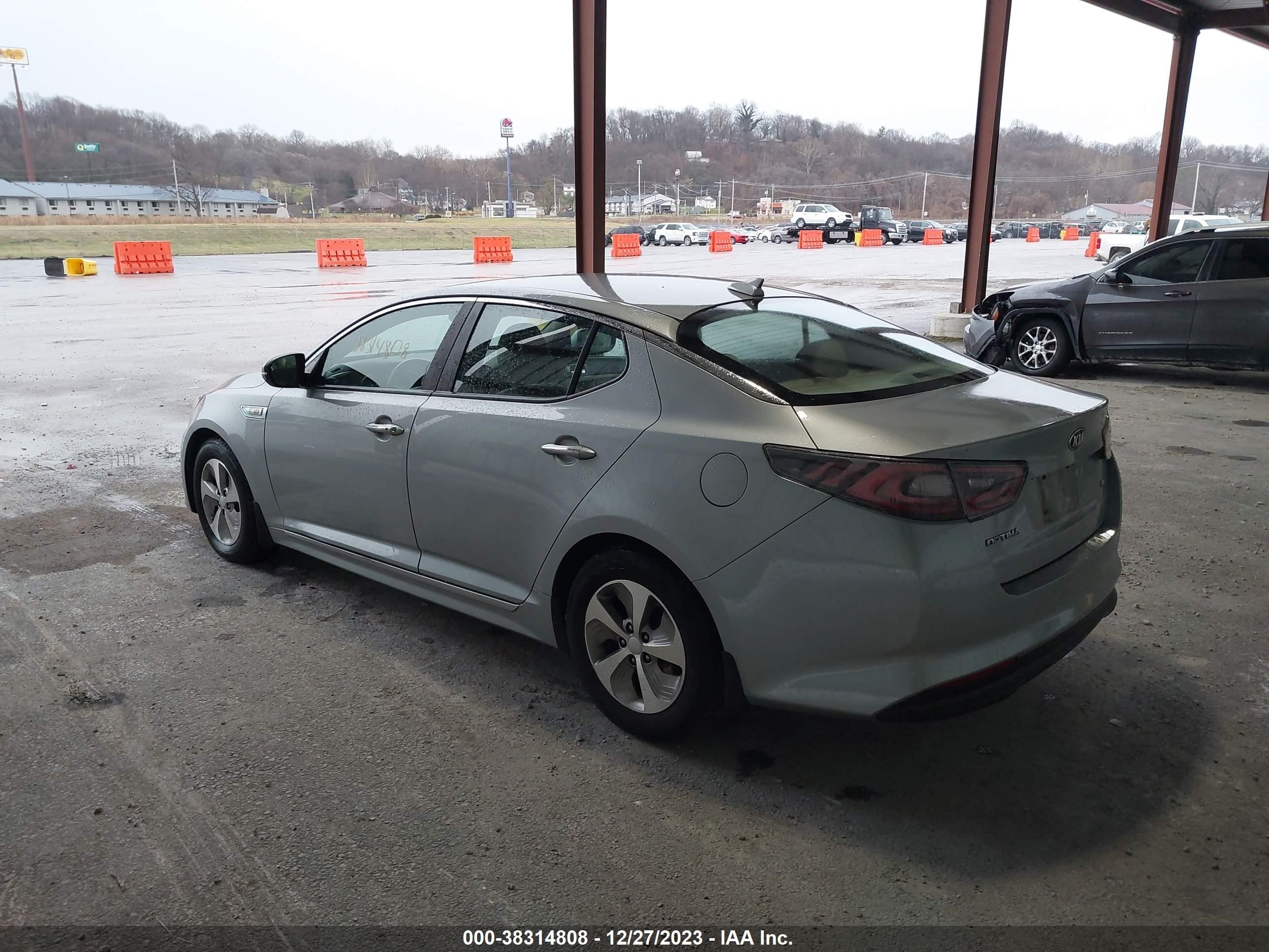 Photo 2 VIN: KNAGM4ADXF5083635 - KIA OPTIMA HYBRID 