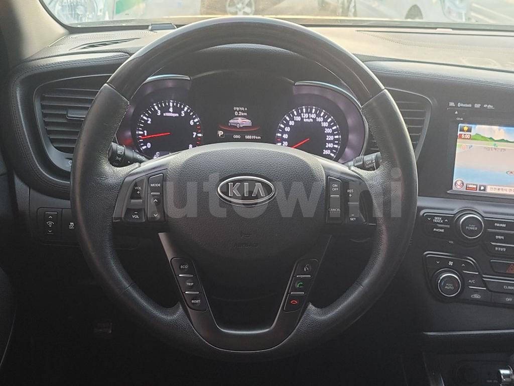 Photo 13 VIN: KNAGN411BBA002402 - KIA K5 OPTIMA 