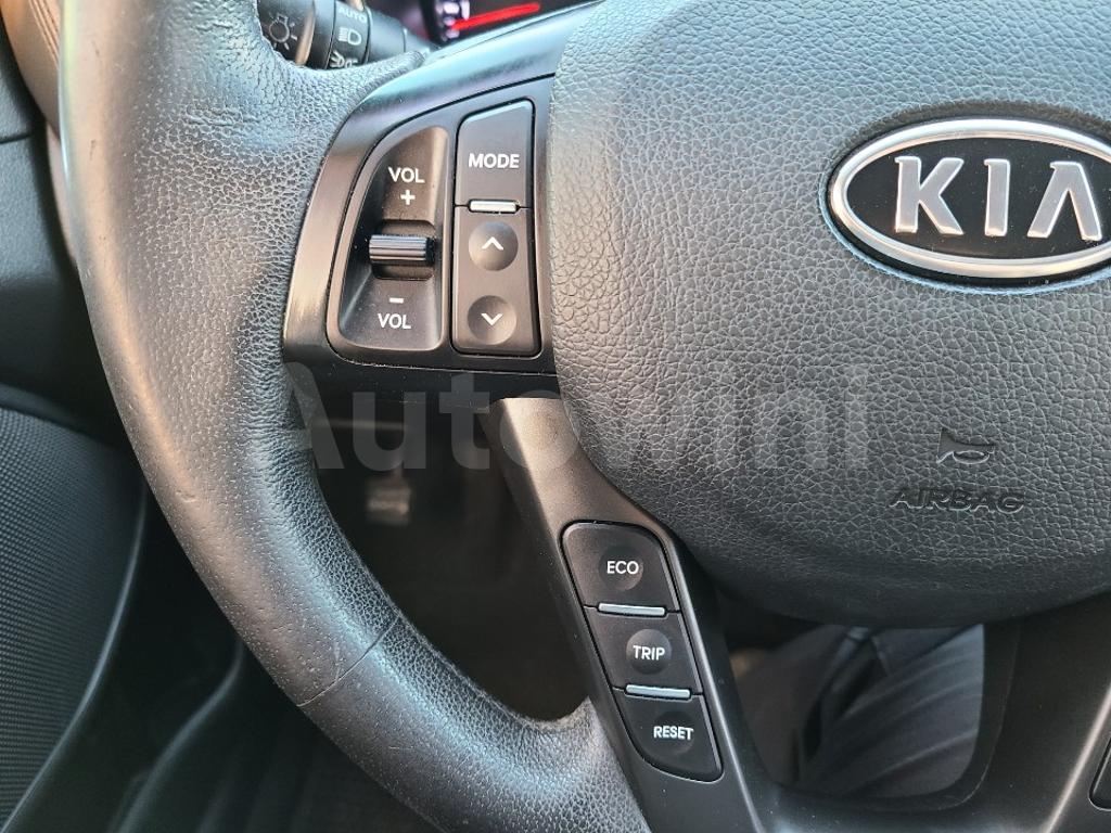 Photo 22 VIN: KNAGN411BBA002402 - KIA K5 OPTIMA 